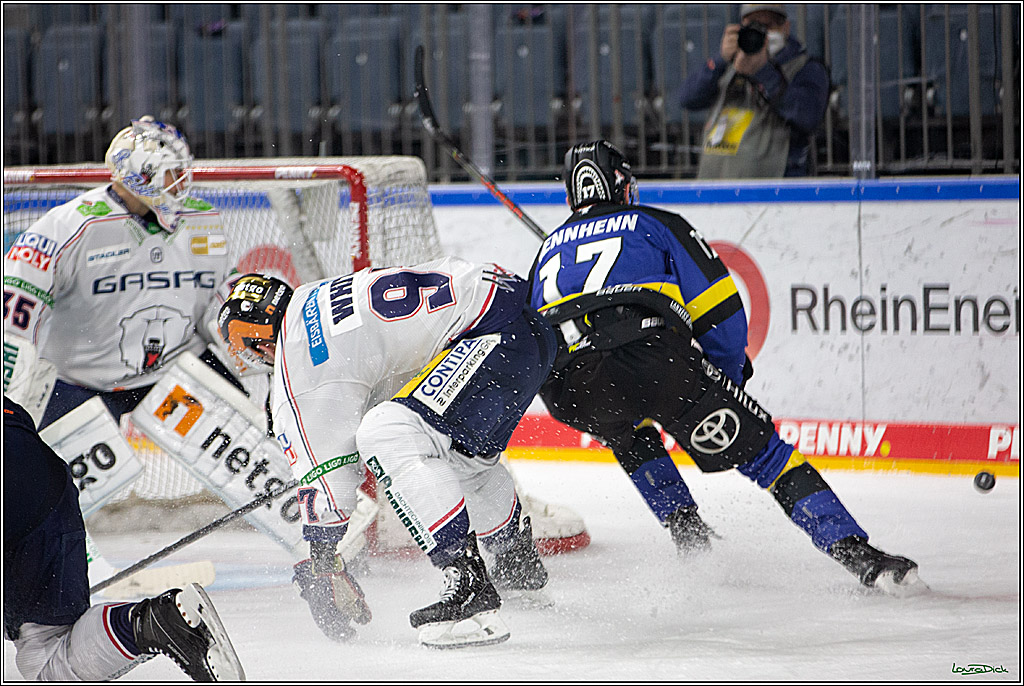 PENNY DEL;  Koelner Haie - Eisbaeren Berlin; Koeln, 22.02.2022